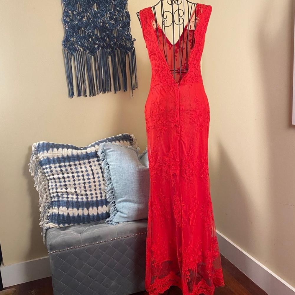 VTG Pretty Woman Backless Red Lace Gown Sz S 💕Host Pick💕